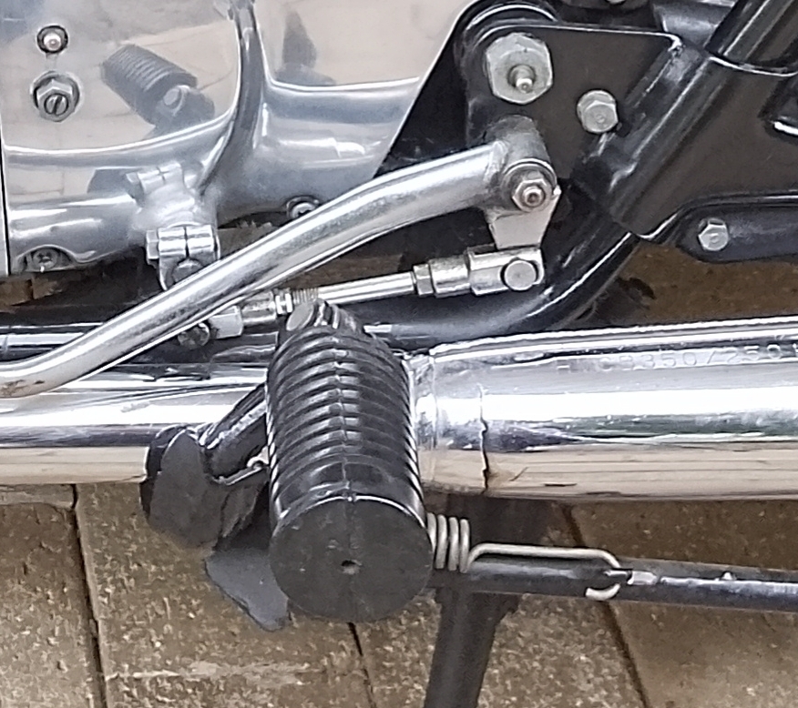 Left Muffler Crack
